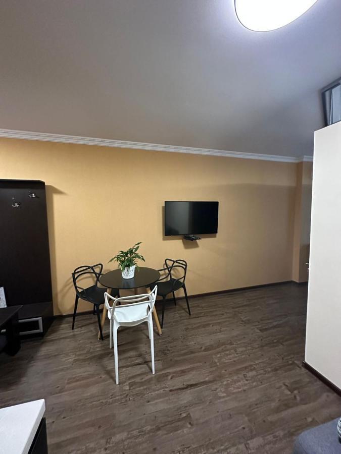 Pirosmani Mini Hotel Батуми Екстериор снимка