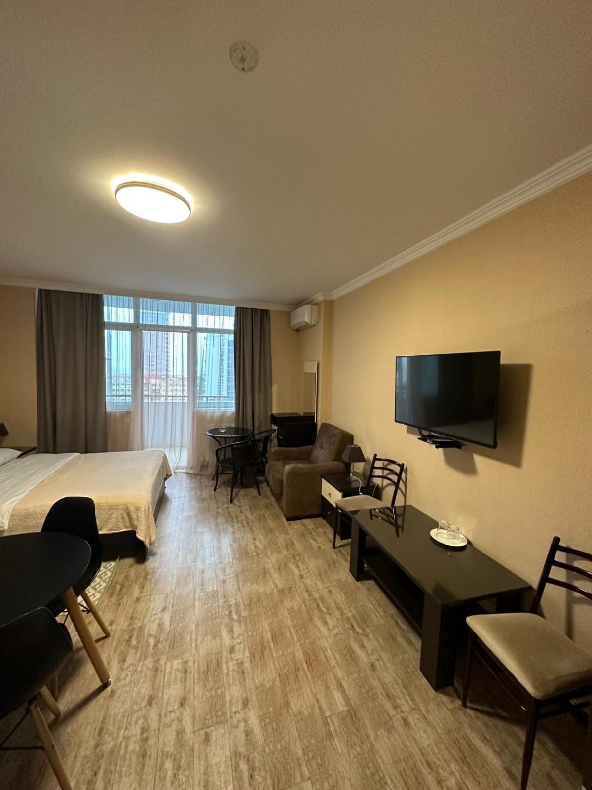 Pirosmani Mini Hotel Батуми Екстериор снимка